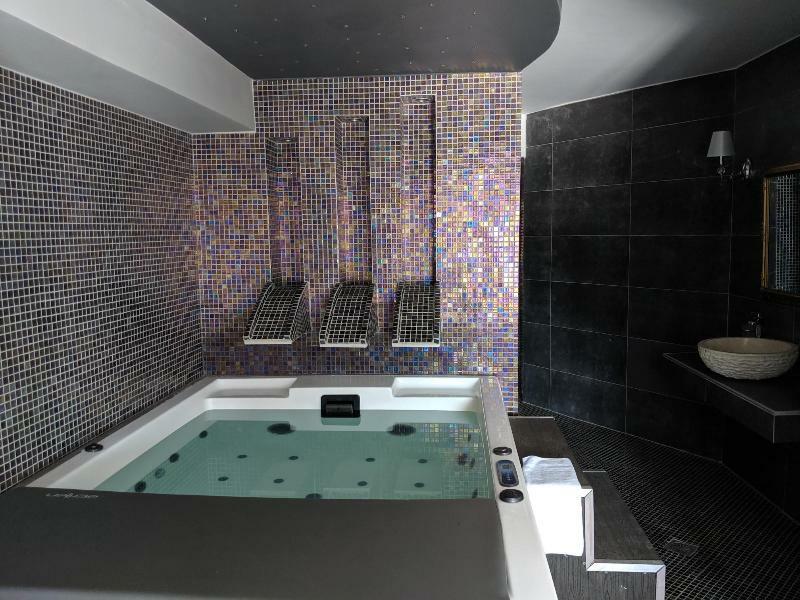 Anagenessis Village Hotel กาลามากี ภายนอก รูปภาพ